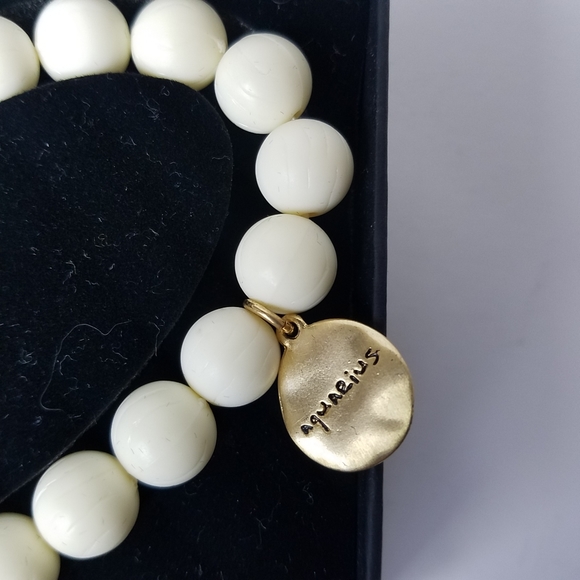 BCBG MAXAZARIA BRACELET AQUARIUS STRETCH CORD - Picture 4 of 4